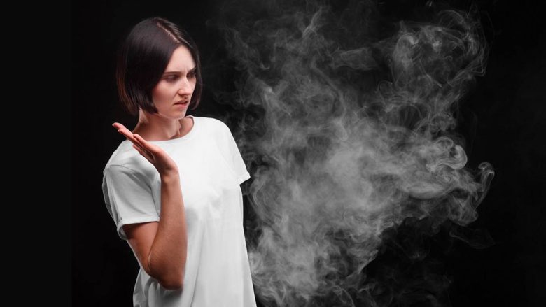 Pesë këshilla që të mos kuptoheni fare se keni pirë duhan