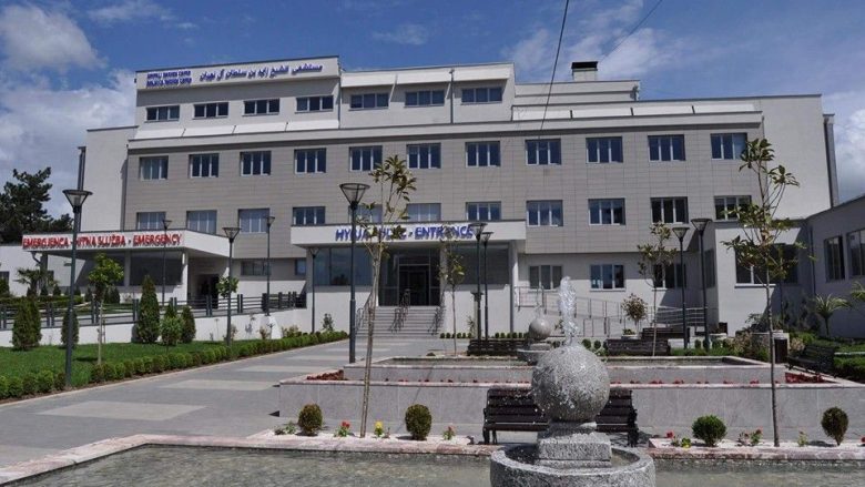 Në Spitalin e Vushtrrisë 28 pacientë të hospitalizuar, 18 prej tyre të konfirmuar me COVID-19