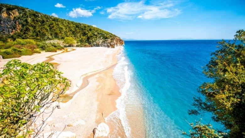 Moti ideal për plazh në Shqipëri