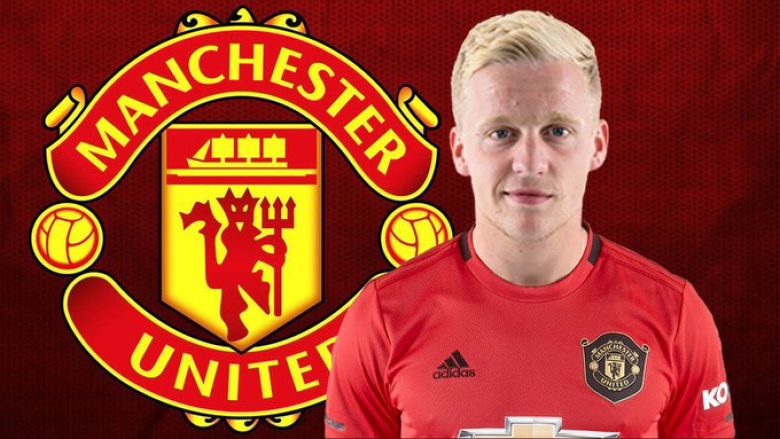 Manchester Unitedi afër transferimit të mesfushorit Van De Beek