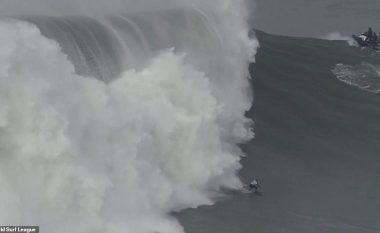 Braziliania që bëri “surf” mbi dallgët 22 metra të larta