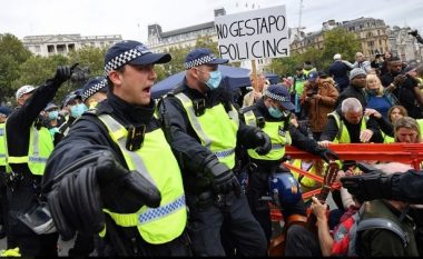 Londër, marshim masiv kundër karantinës