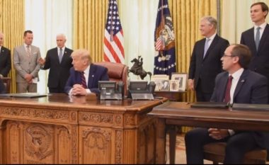 Trump i dhuron Kosovës Çelësin e Shtëpisë së Bardhë