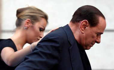 Pasi rezultoi me COVID-19, Berlusconi shtrihet në spital