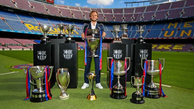 Ivan Rakitic largohet nga Barcelona me falënderime të shumta dhe me plot trofe