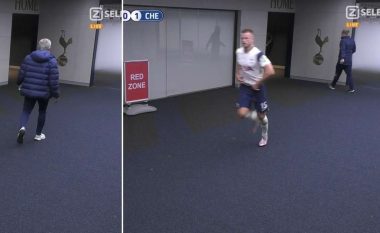 Momenti qesharak i derbit londinez: Dier shkon në tualet në mes të ndeshjes, Mourinho niset në zhveshtore që ta thërras
