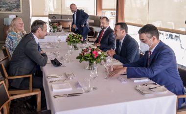 Zaev-Mitsotakis: Partneritetin e bazuar në besim dhe miqësi e transformuam në aleancë me anëtarësimin e Maqedonisë së Veriut në NATO