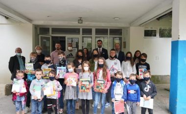Nis shpërndarja falas e teksteve shkollore për nxënësit shqiptarë në Luginë të Preshevës