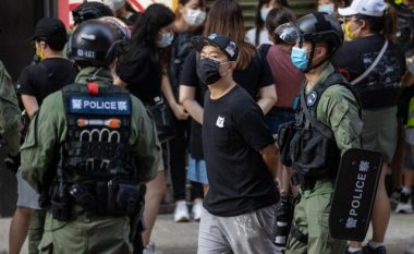 Arrestohen qindra protestues në Hong Kong, demonstruan kundër shtyrjes së zgjedhjeve
