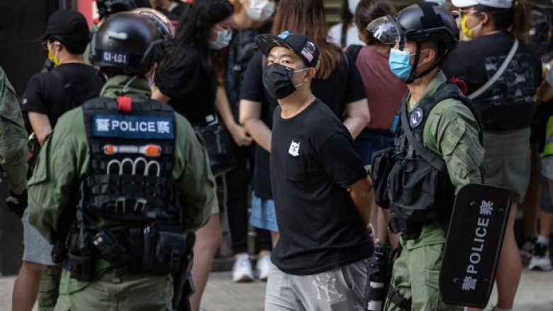 Arrestohen qindra protestues në Hong Kong, demonstruan kundër shtyrjes së zgjedhjeve