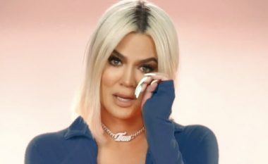 Khloe Kardashian nuk mund t’i ndalte të qarat, pasi kuptoi se serialit KUWTK i erdhi fundi