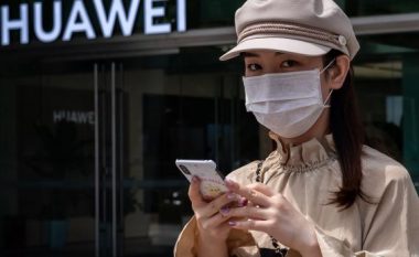 Huawei mund të ndalojë prodhimin e telefonave të mençur