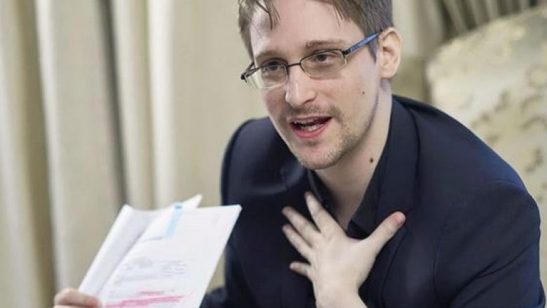 Snowden reagon ndaj CNN, sugjeron “një titull më të mirë” në lajmin rreth “5 milionë dollarëve të fituar nga shitja e librave”