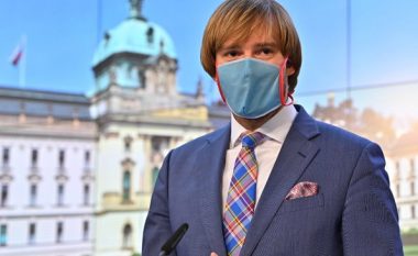 Ministri çek i Shëndetësisë jep dorëheqje mes pandemisë së coronavirusit