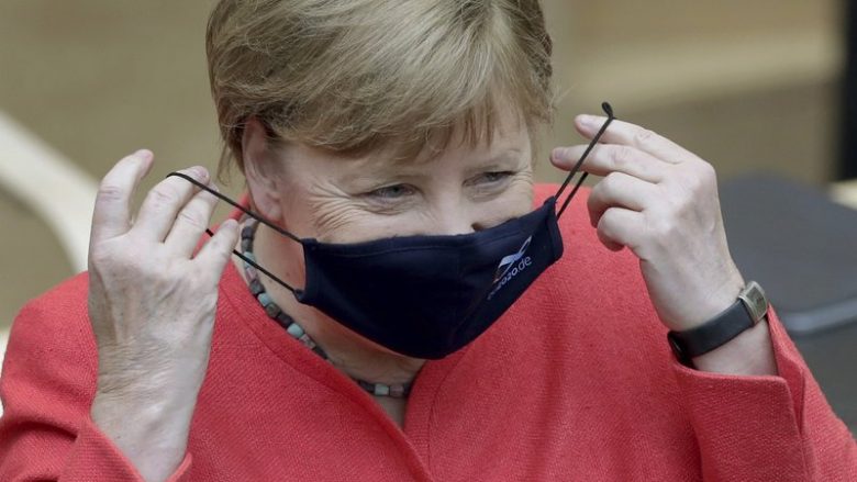 Paralajmëron Merkel: Gjermania rrezikon të ketë mbi 19 mijë raste ditore me coronavirus