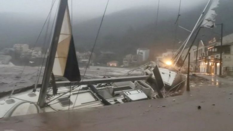 Një stuhi në stilin e uraganit godet disa ishuj në Greqi – pamje që tregojnë dëmet e shkaktuara
