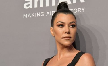 Kourtney Kardashian ndan hilen që përdor për grim natyral