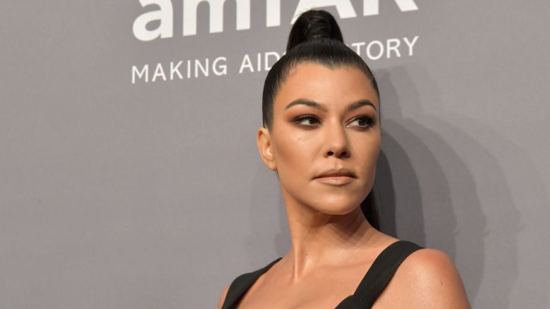 Kourtney Kardashian ndan hilen që përdor për grim natyral