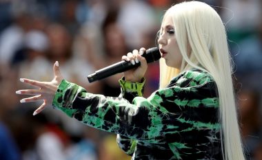 Ava Max publikon këngën e re “OMG What’s Happening”