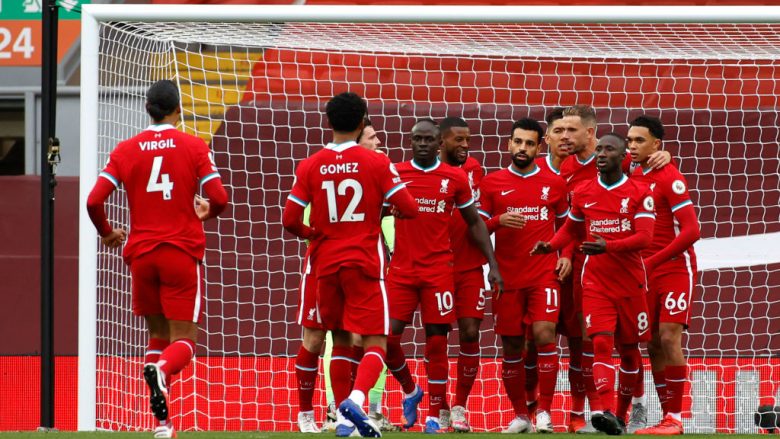 Liverpool vuan, por falë het-trickut nga Salah mposhtin me vështirësi Leedsin