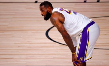 Denver Nuggets ngushton epërsinë e LA Lakers – LeBron James i acaruar me humbjen