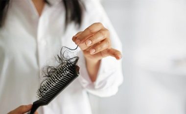 Ju bien flokët, por si mund ta parandalojmë rënien e tyre?