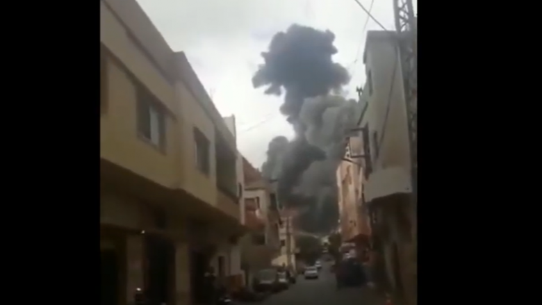 Shpërthim në bastionin e Hezbollahut në Liban, krijohet një re e madhe tymi