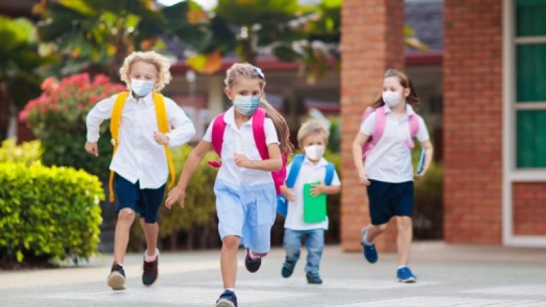 Mësimi fillon të hënën, fëmijët rrezik potencial për përhapjen e virusit