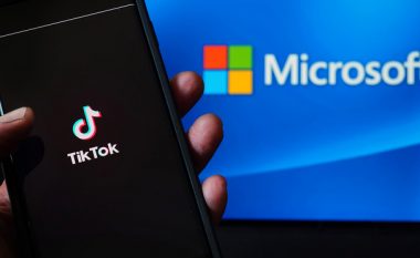 TikTok refuzon ofertën e Microsoft, në garë edhe një kompani tjetër për ta blerë atë