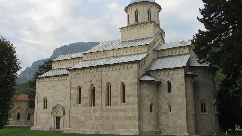 Manastiri i Deçanit rrezikon të shpallet në mesin e 7 vendeve më të rrezikuara të trashëgimisë në Evropë