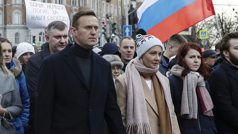 Helmimi i Navalnyt – Kremlini vazhdon të mburret me vrasjet e kundërshtarëve të Putinit