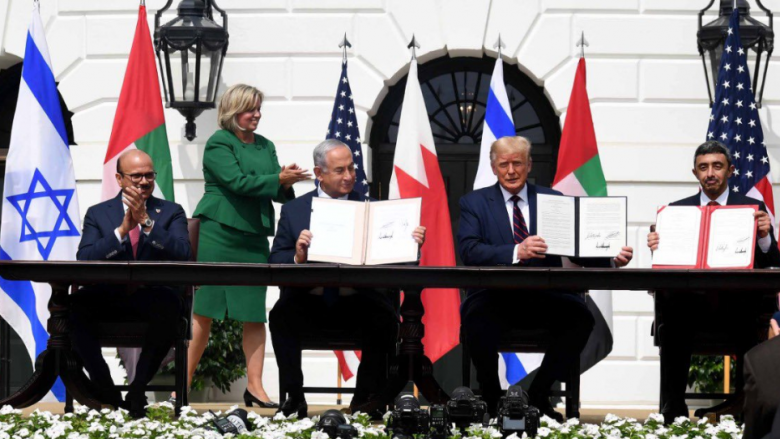 Netanyahu në minutën e fundit mori leje për të nënshkruar marrëveshjen me EBA-n dhe Bahrejnin