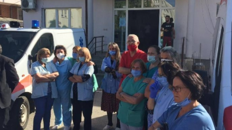 ​Proteston personeli mjekësor në Podujevë, paralajmëron bojkot të punës