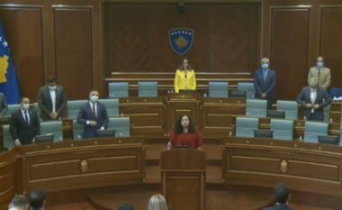 Kuvendi nis punimet me një minutë heshtje për Adem Mikullovcin