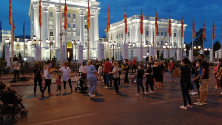 Maqedoni, protesta e dytë e prindërve që janë në pushim të lehonisë dhe që kanë fëmijët deri në gjashtë vjet