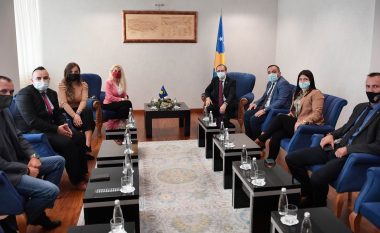 Kryeministri uron Ditën Ndërkombëtare të Boshnjakëve