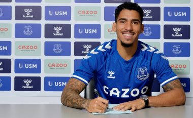 Zyrtare: Allan nënshkruan me Evertonin