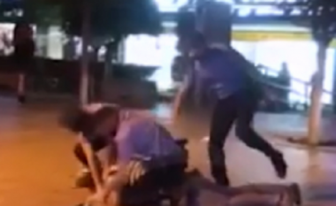 Policia sqaron arrestimin e mbrëmshëm me forcë të një qytetari në sheshin e Prishtinës