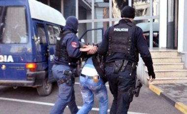 Kapen 10 refugjatë të tjerë në Korçë dhe Pogradec, arrestohen 5 persona
