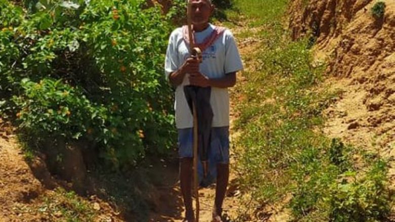 Burri nga India “gdhendi” kanalin 5 kilometra të gjatë, për të ujitur fushat e thara – i vetëm për dhjetë vjet