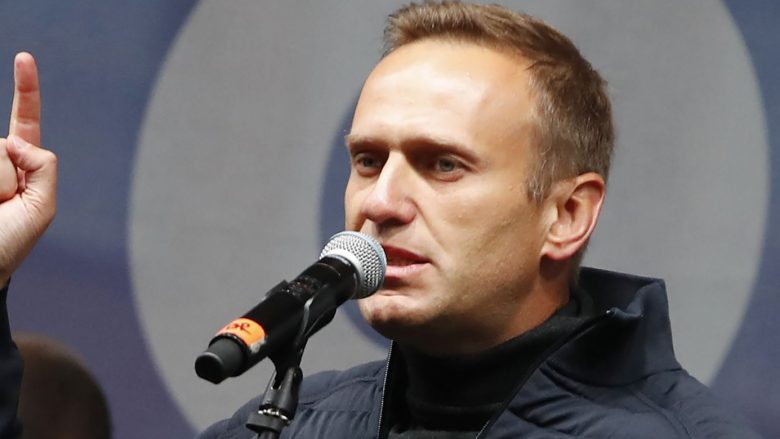Ndihmësit e Navalnyt: Agjenti nervor është gjetur në një shishe në dhomën e hotelit