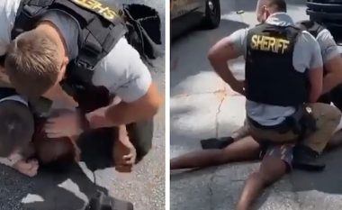 Ia vendosi gjurin në qafë dhe e grushtoi në fytyrë njeriun me ngjyrë, oficeri në SHBA pushohet nga puna