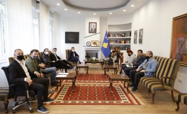 Dumoshi priti në takim Shoqatën e Gastronomëve të Kosovës