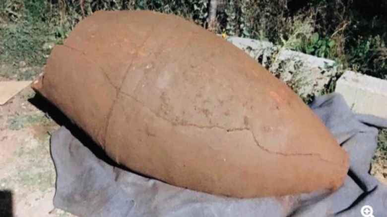 Zbulim arkeologjik në Maliq –  një pitos u gjet rastësisht nga një fermer teksa po punonte tokën