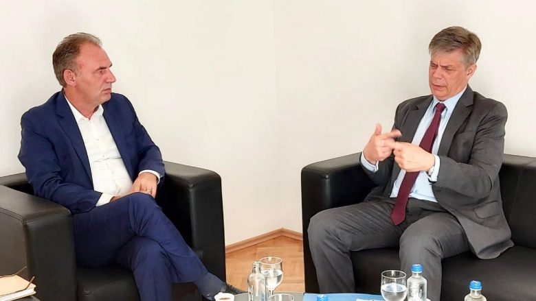Limaj takon shefin e EULEX-it, flasin për forcimin e sundimit të rendit dhe ligjit