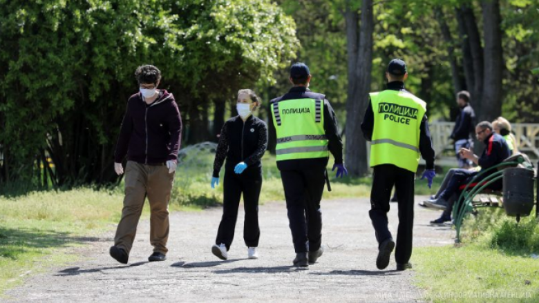 Maqedoni: 304 gjoba për mosmbajtje të maskave për 24 orë