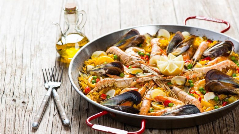 Këto janë ushqimet e detit që duhet t’i provoni sot në kuzhinat e juaja
