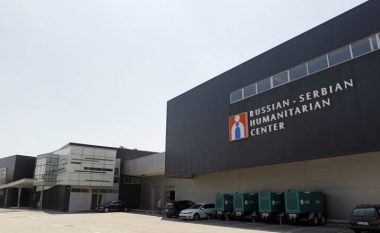 Vazhdon përplasja ndërmjet serbëve dhe rusëve pas marrëveshjes në Washington, kërkohet të mbyllet e ashtuquajtura Qendra Humanitare në Nish