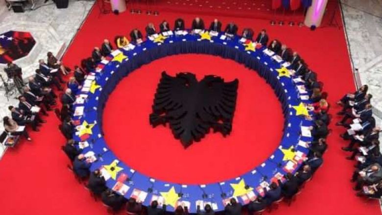 ​Shtyhet për 2 tetor mbledhja e dy qeverive shqiptare