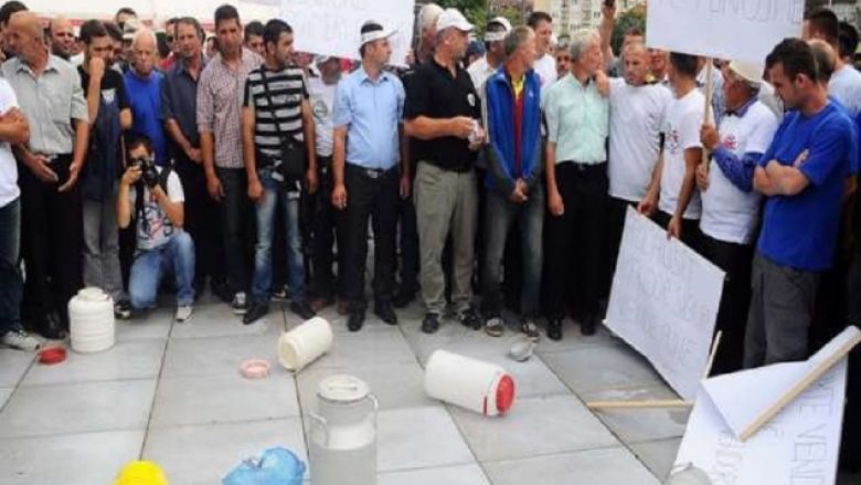 Qumështarët protestojnë nesër para Qeverisë së Kosovës